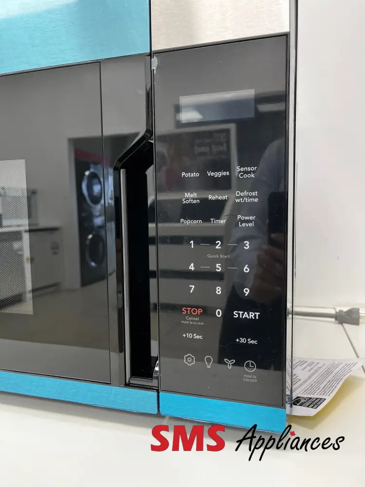 Open Box – 30’’ Microwave Frigidaire FMOW1852AS