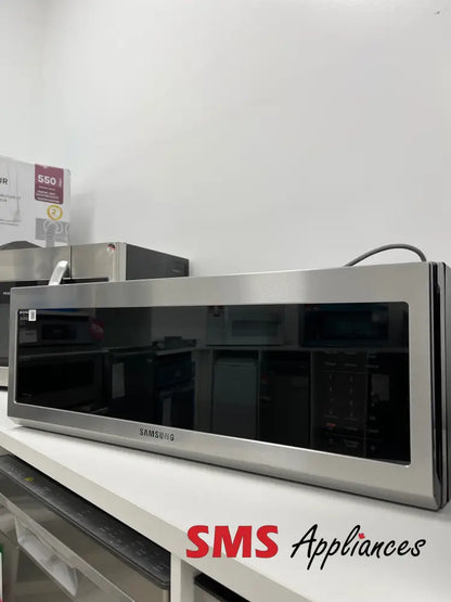 Open Box – 30’’ Microwave Samsung ME11A7510DS