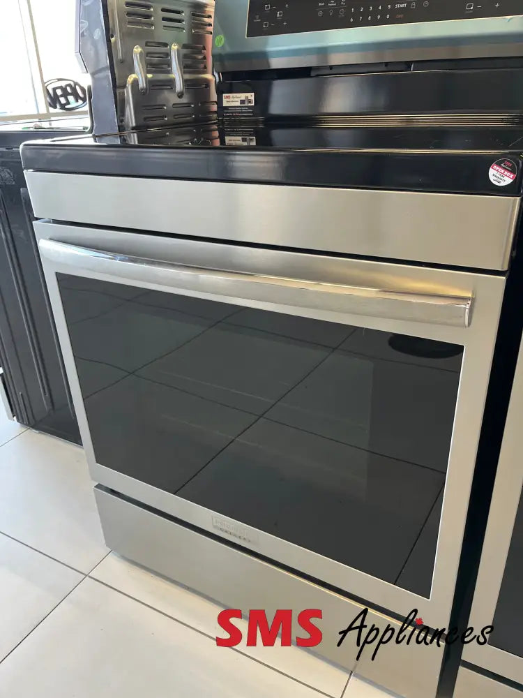 Open Box – ’ Stove Frigidaire