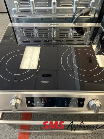 Open Box – ’ Stove Hisense HFE3501CPS