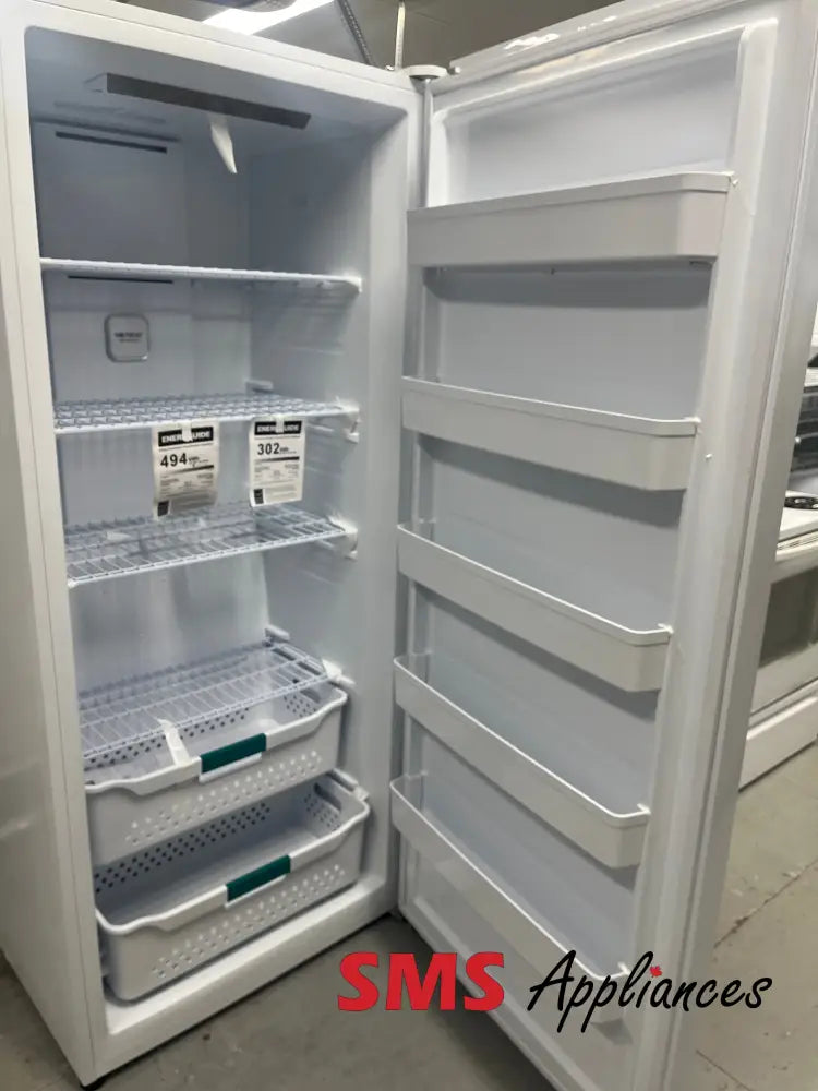 Open Box – 33’’ Fridge Hisense FV21C7HVE