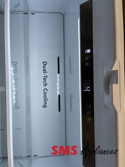 Open Box – 36’’ Fridge Hisense RQ22A4CDD