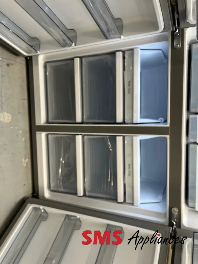 Open Box – 36’’ Fridge Hisense RQ22A4CDD