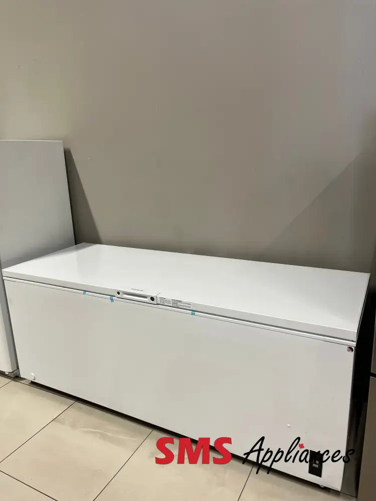 Open Box – 83’’ Freezer Frigidaire FFCL2542AW