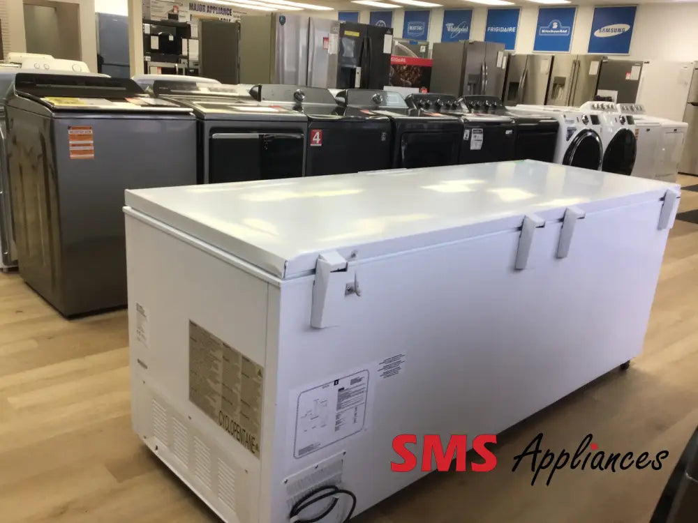 Open Box – 83’’ Freezer Frigidaire FFCL2542AW