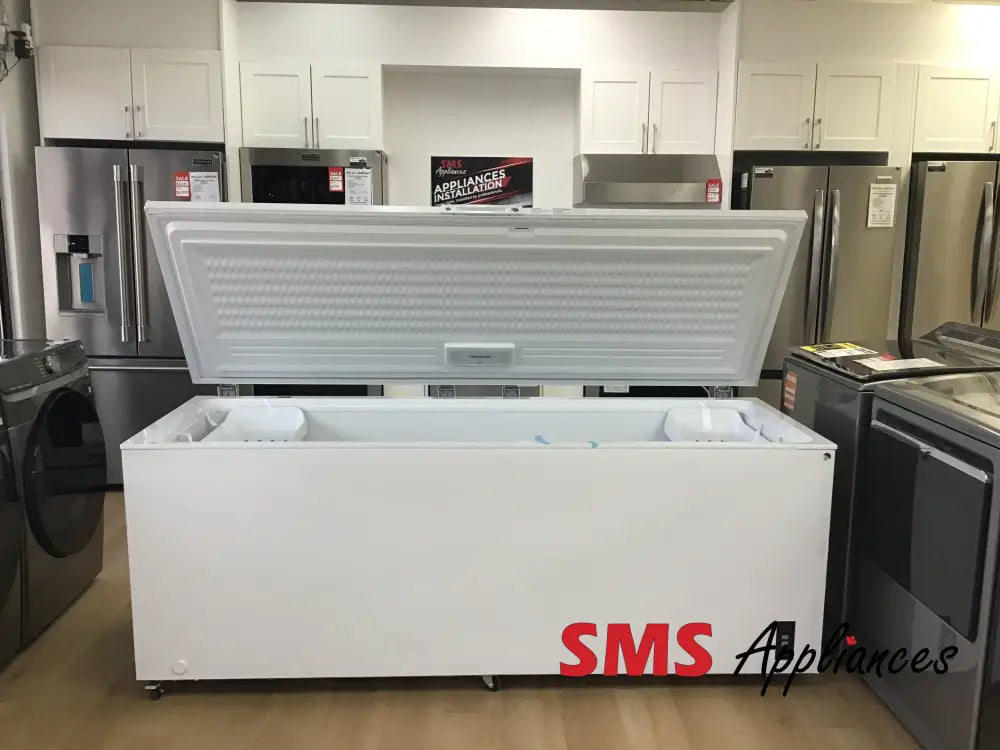 Open Box – 83’’ Freezer Frigidaire FFCL2542AW