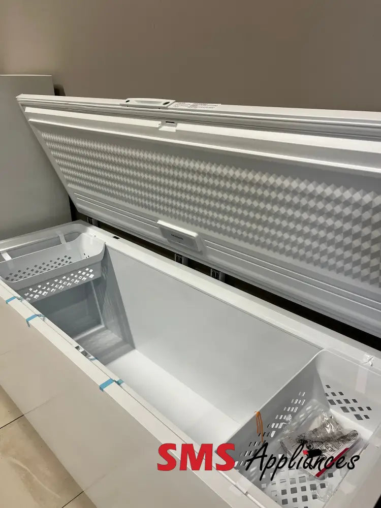 Open Box – 83’’ Freezer Frigidaire FFCL2542AW