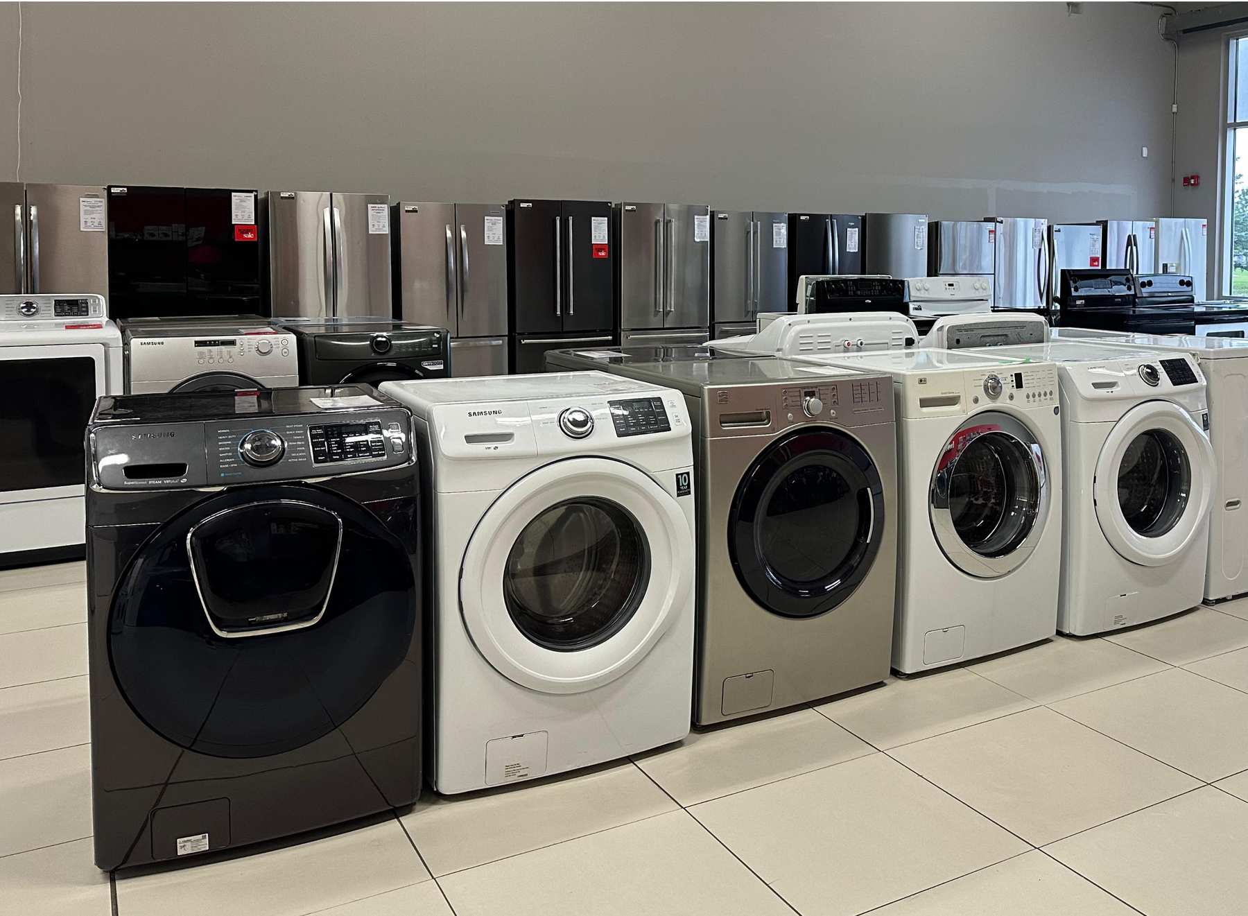 Open box appliances at SMS Appliances Calgary North, offering high-quality fridges, washers, dryers, and stoves at discounted prices with full warranty and delivery service.