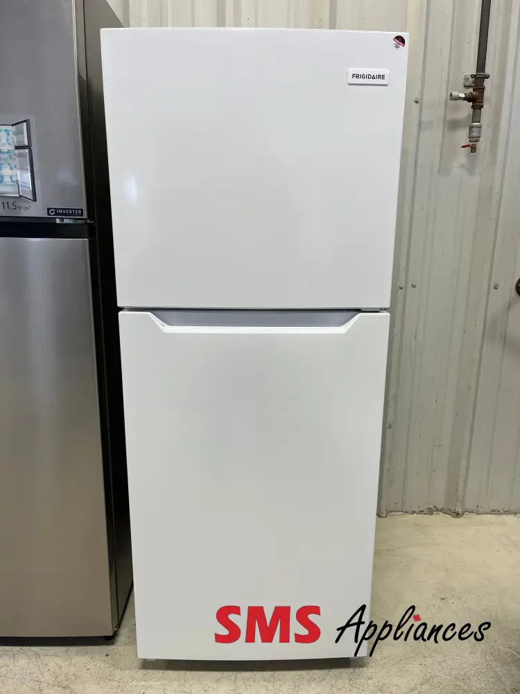 Open Box – ’ Fridge Frigidaire Ffet1222uw