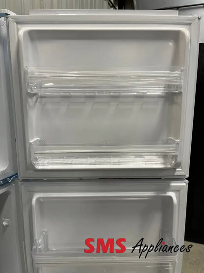 Open Box – ’ Fridge Frigidaire Ffet1222uw