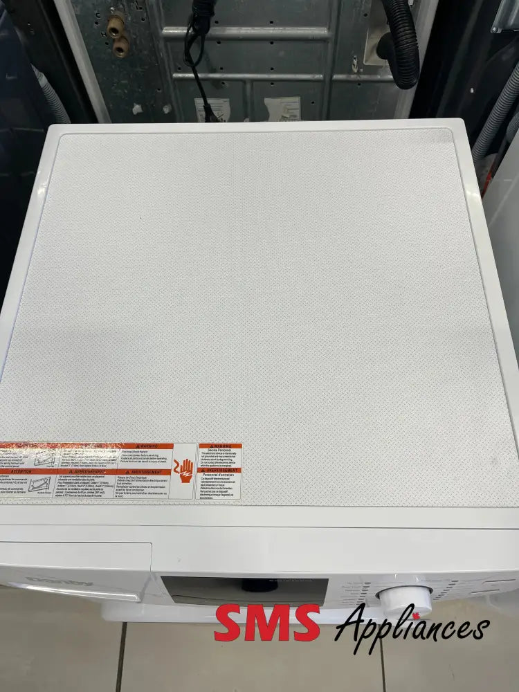 Refurbished – 23’’ Laundry Set Danby DWM120WDB