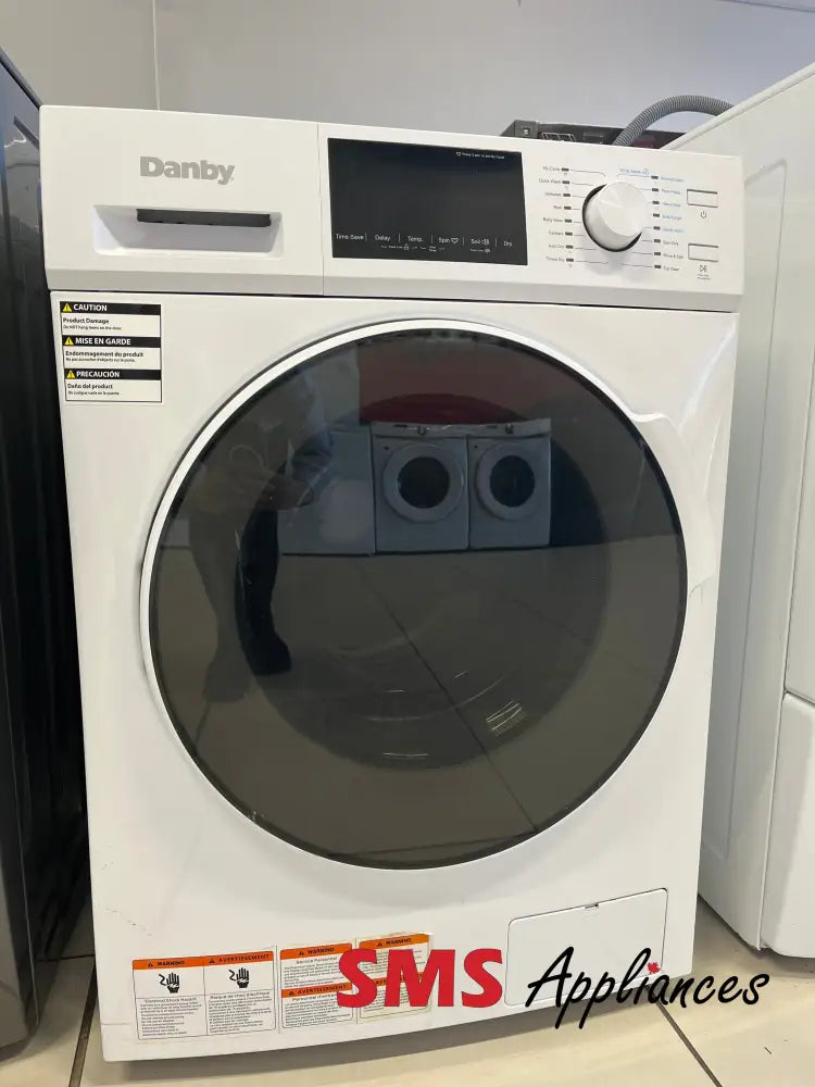 Refurbished – 23’’ Laundry Set Danby DWM120WDB