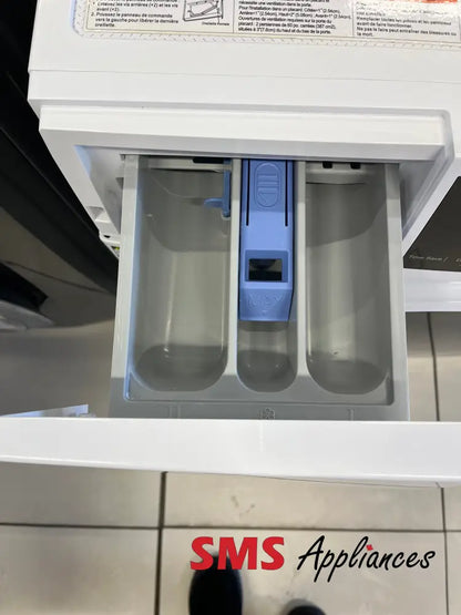 Refurbished – 23’’ Laundry Set Danby DWM120WDB