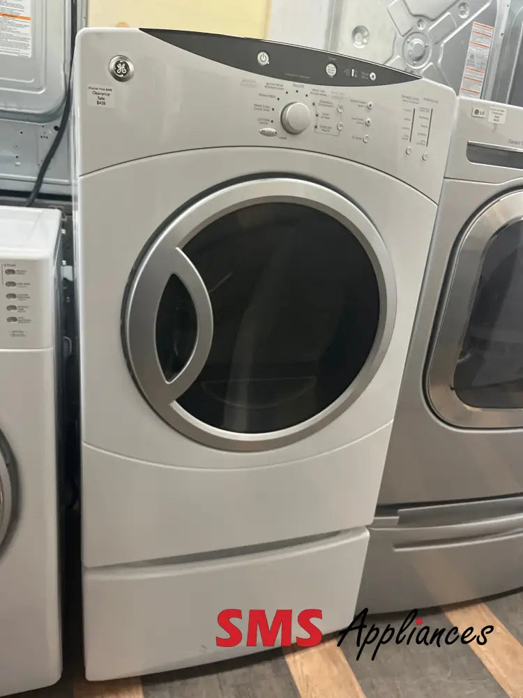 Refurbished – 27’’ Dryer GE PDVH515EF0WW
