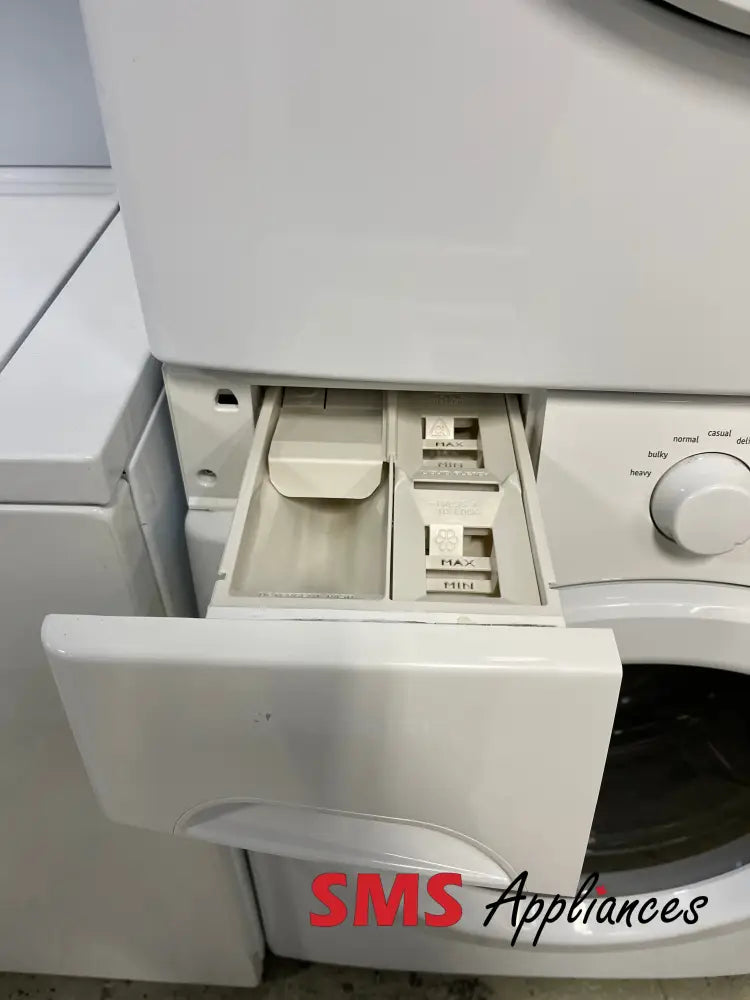 Refurbished – 27’’ Laundry Set Frigidaire FFFW5000QW / CFQE5000QW