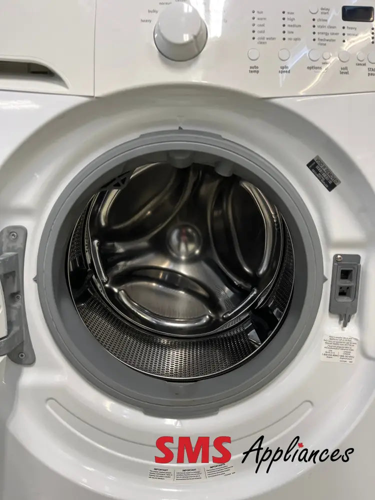 Refurbished – 27’’ Laundry Set Frigidaire FFFW5000QW / CFQE5000QW