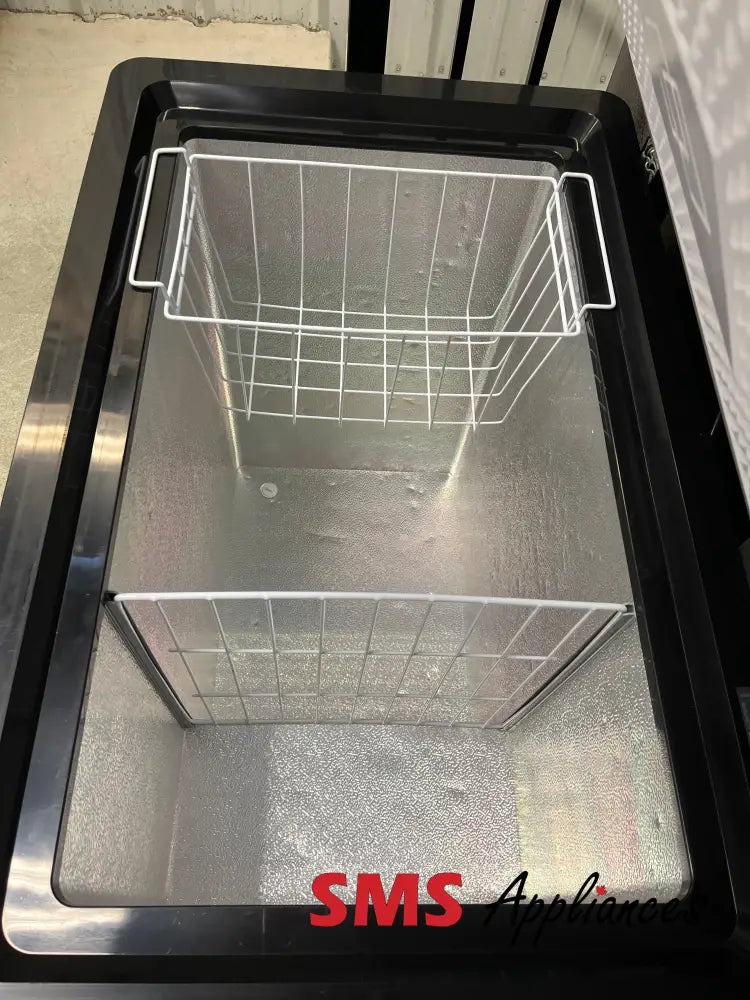 Refurbished – 32’’ Freezer Danby DCF055A1BP