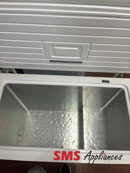 Refurbished – 37’’ Freezer Frigidaire FFFC07M1QW