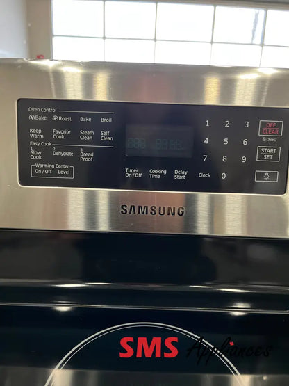 Refurbished – ’ Stove Samsung NE59J7630SS/AC